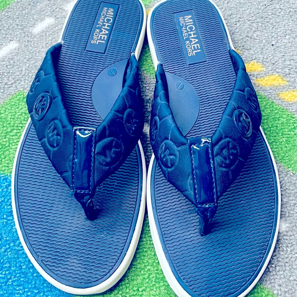 Michael Kors Flops/sandals size 8